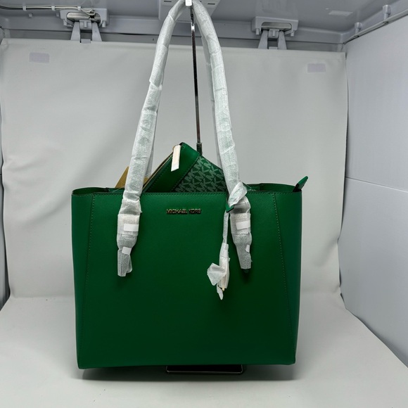 Michael Kors Charlotte Palmetto Green 3 in 1 Tote NWT $678 - Picture 2 of 6